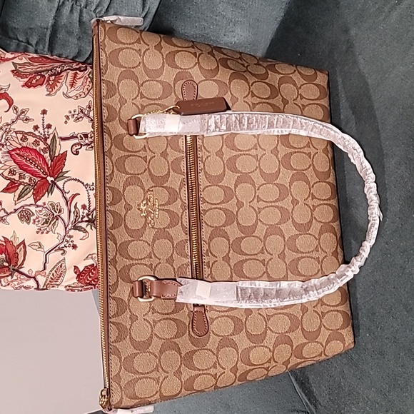 Coach Signature Gallery Tote Carryall Khaki/Saddle NEW w/Tag - Picture 11 of 14